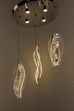 Krom Çemberli Seri 7li Estetik Kavisli ve Oval Akrilik Model Akrilik Modern Ledli Sarkıt