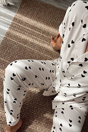 Ekru Kalp Desenli Yumoş Pijama Takımı