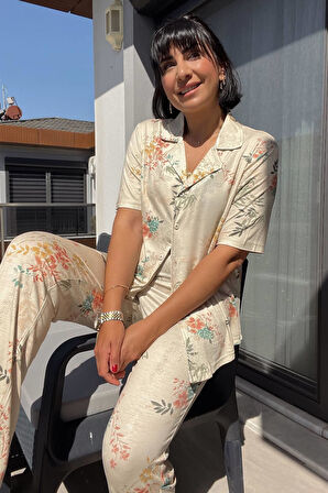 Krem Çiçek Desenli Pijama Takımı