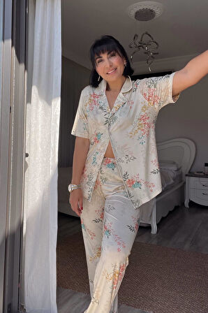Krem Çiçek Desenli Pijama Takımı