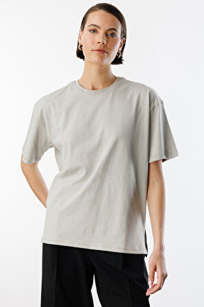  Kadın %100 Organik Pamuk Relaxed Fit Yırtmaçlı Yuvarlak Yaka T-shirt YIRTMAÇLI-T-SHIRT