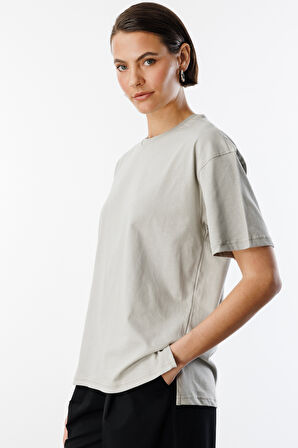  Kadın %100 Organik Pamuk Relaxed Fit Yırtmaçlı Yuvarlak Yaka T-shirt YIRTMAÇLI-T-SHIRT