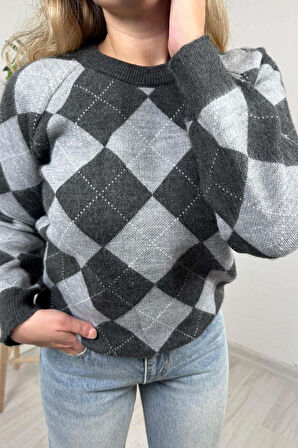 Explode - Kadın Gri-Siyah Baklava Desenli Bisiklet Yaka Oversize Triko Kazak