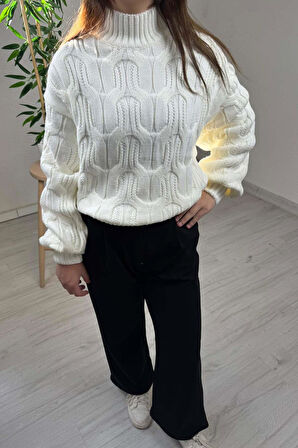 Explode - Kadın Beyaz Yarım Boğazlı Örgülü Oversize Triko Kazak