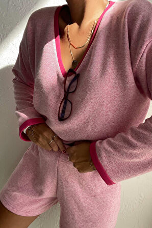 V Yaka Pembe Yumoş Şort Takım