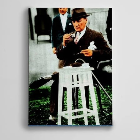 Atatürk Kahve İçerken Kanvas Tablo
