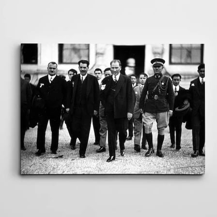 Atatürk ve Askerler Kanvas Tablo