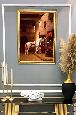 At Pazarı Desenli Dijital Baskılı Kadife Kumaş Çerçeveli Tablo TBL0024