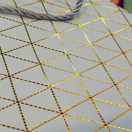 Beyaz Geometrik Desenli Mini Boy Karton Hediye Çantası