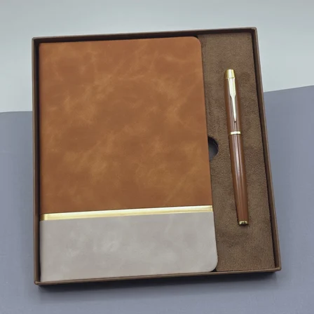 S'82 Hediyelik Ürün Defter ve Kalem Seti Kahverengi Altın Şeritli