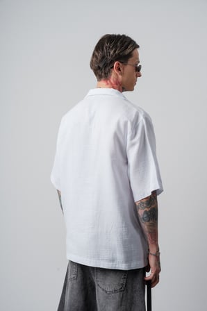 Erkek R Nakışlı Kısa Kollu Müslin Oversize Gömlek Beyaz