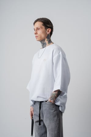 Erkek R Nakışlı Fakir Kol Müslin Oversize T-Shirt Beyaz
