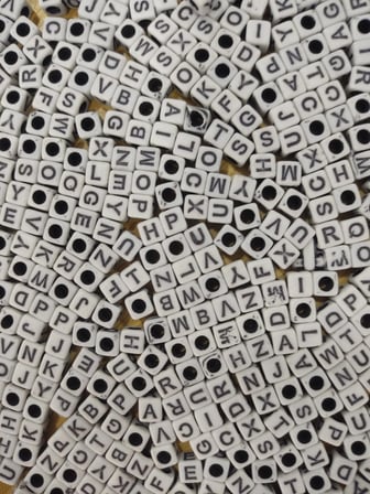 Harf Boncuk 5 mm Karışık Harf (100 gr ~480 Adet)