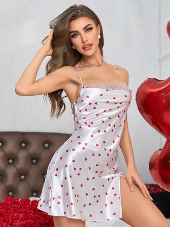 Kadın Beyaz Fuşya Kalp Desenli saten Gecelik 2219