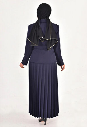 DOUBLE KUMAŞ ETEĞİ PİLİSE DETAYLI KRUVAZE YAKA TESETTÜR ELBİSE