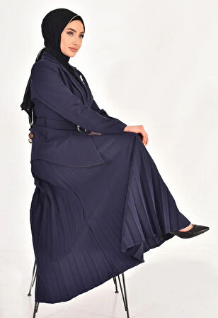 DOUBLE KUMAŞ ETEĞİ PİLİSE DETAYLI KRUVAZE YAKA TESETTÜR ELBİSE