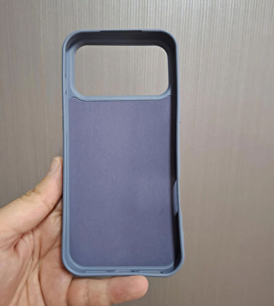 iPhone 17 PRO MAX Uyumlu Silikon İçi Kadife Logolu Lansman Kılıf
