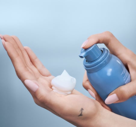 Rare Beauty Find Comfort Feel Seen - Köpüklü Nemlendirici Vücut Yağı 150 ml 