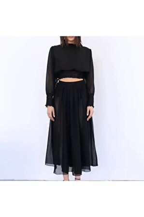 Zarif ve Şeffaf: Siyah Şifon Etek