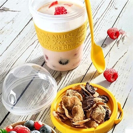 İpek Yıldızı® Taken Go Kapaklı Kaşıklı Pratik Taşınabilir Meyveli Yoğurt Kabı