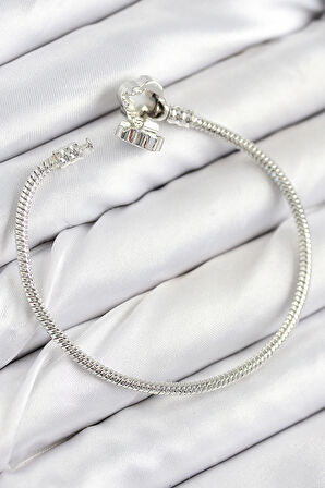 Pirinç Charm Zirkon Taşlı Yonca Model Gümüş Renk Kadın Bileklik