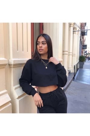 Kadın Siyah Bisiklet Yaka Düşük Omuz Salaş Crop Sweatshirt
