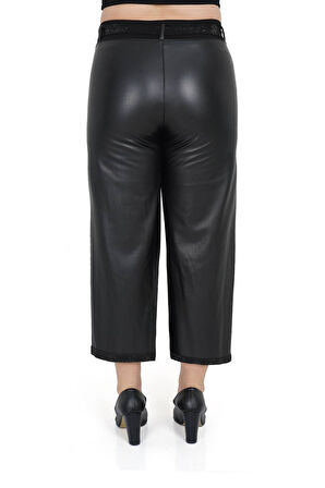 Büyük Beden Deri Toparlayıcı Yüksek Bel Kemeri Taşlı Boru Paça Kadın Pantolon