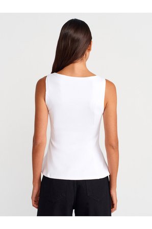 21001 Kayık Yaka Peplum Top