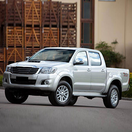 Toyota Hilux 2011-2015 53x48cm Ön Cam Silecek Takımı
