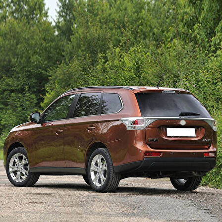 Mitsubishi Outlander 2013-2016 Arka Silecek Kolu Kapak Takımı