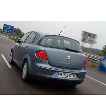 Seat Toledo 2005-2009 Arka Cam Silecek Fiskiye Kapağı 5P0955435B