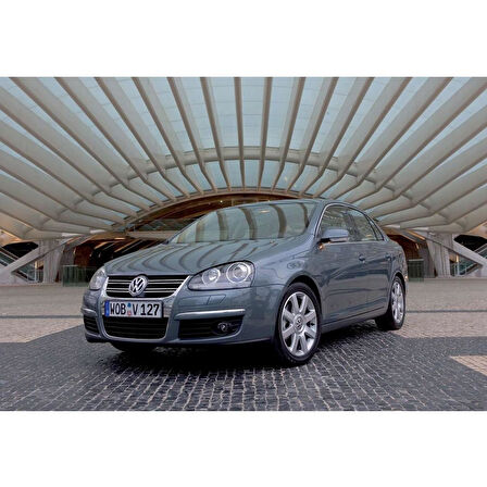 VW Jetta 5 2006-2011 Ön Cam Silecek Vida Kapağı 1J0955205A