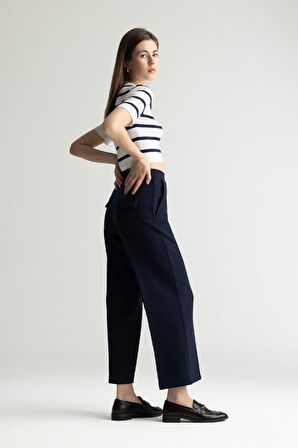 DeFacto Wide Leg Geniş Paça Yüksek Bel Düz Paça Kumaş Pantolon E5324AX25SPNV253