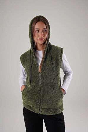 KAPŞONLU PELÜŞ YELEK