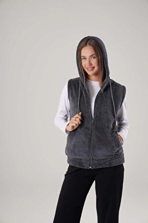 KAPŞONLU PELÜŞ YELEK