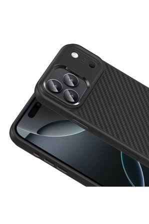 iPhone 18 Pro Max Kılıf M-Safe Şarj Karbon Fiber Görünümlü Silikon Zr-Truva