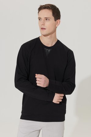 Erkek Siyah Standart Fit Normal Kesim Bisiklet Yaka Sweatshirt