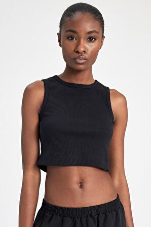 DeFactoFit Slim Fit Dar Kesim Bisiklet Yaka Ribana Basic Düz Sporcu Atlet Z6573AZ24SPBK81