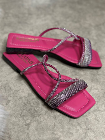 Günlük Kadın Terlik Çapraz Taşlı Tek Bantlı Küt Burunlu Alçak Topuklu Rahat Taban Hafif Yazlık 19