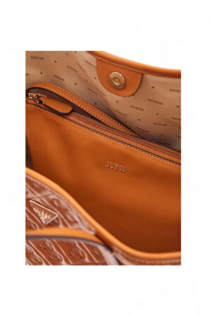 Guess Adelasia Karamel Kadın Omuz Çantası HWQL9658240