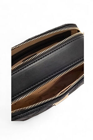 Guess Giully II Siyah Kadın Çapraz Askılı Çanta HWQG9673140