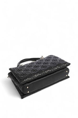 Guess Adelasia Siyah Kadın Omuz Çantası HWQL965806