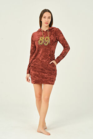 Cepli Kapüşonlu Taş Detaylı Kadife Uzun Kollu Kısa Elbise