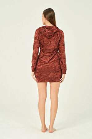 Cepli Kapüşonlu Taş Detaylı Kadife Uzun Kollu Kısa Elbise