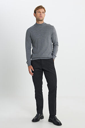 Yünlü Sıcak Tutan Standart Fit Normal Kesim Yarım Balıkçı Yaka Jakarlı Triko Kazak