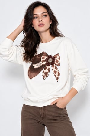 Kadın Taş İşlemeli Fiyonk Baskı Oversize Üç İplik Rahat Kesim Sweatshirt - Beyaz