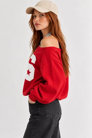 Kadın Lucky 96 Baskılı Kayık Yaka Çift Görünümlü Sweatshirt - Kırmızı
