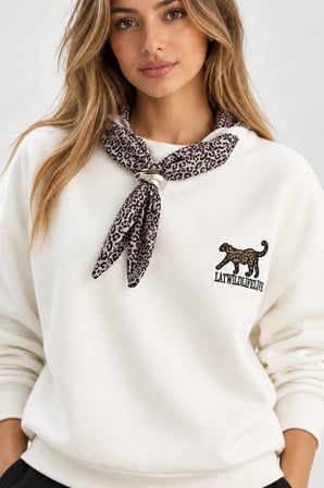 Bisiklet Yaka Nakışlı Kadın Sweatshirt - Üç İplik Şardonlu Oversize Şık Tasarım - Beyaz