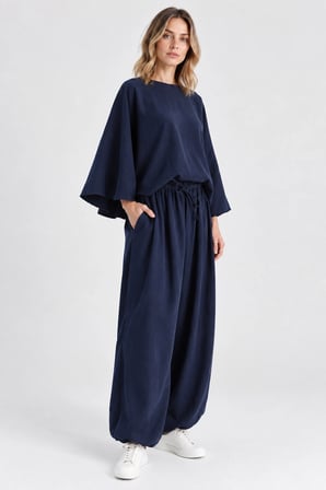 Rahat Kesim Modal Takım - Yarasa Kol Oversize Bluz ve Geniş Paça Şalvar Pantolon - Lacivert