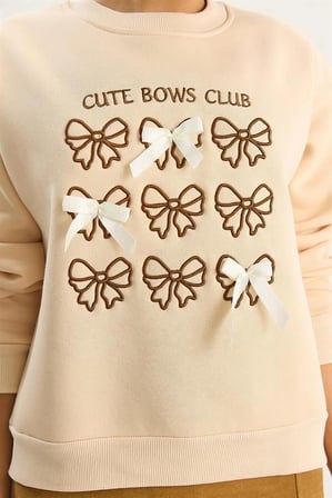 Kadın Fiyonk Nakışlı Kurdele Aksesuarlı Sweatshirt - Üç İplik Şardonlu Sıcak Tutan Üst - Bej